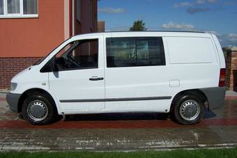 2001 Mercedes-Benz Vito Pictures