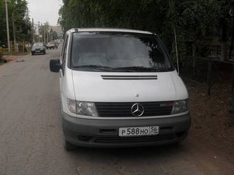 2001 Mercedes-Benz Vito Pictures