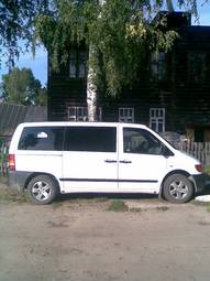 2001 Mercedes-Benz Vito Pictures