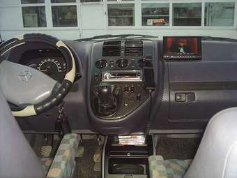 2002 Mercedes-Benz Vito Pictures