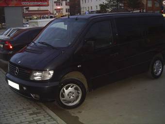2002 Mercedes-Benz Vito Pictures