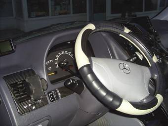 2002 Mercedes-Benz Vito Photos