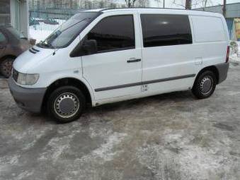 2002 Mercedes-Benz Vito Pictures