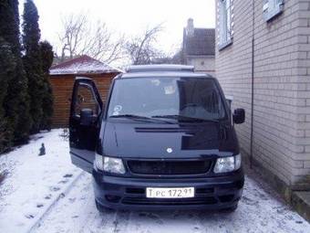 2002 Mercedes-Benz Vito Pics