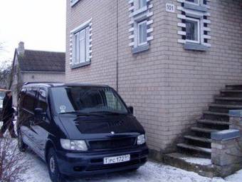 2002 Mercedes-Benz Vito Pictures