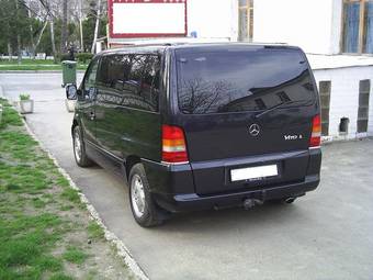 2002 Mercedes-Benz Vito Pictures