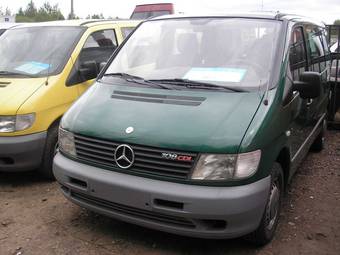 2002 Mercedes-Benz Vito Pictures