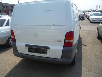 2002 Mercedes-Benz Vito Pictures