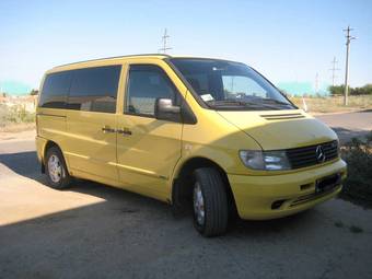 2004 Mercedes-Benz Vito Pictures