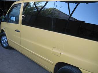 2004 Mercedes-Benz Vito Pictures