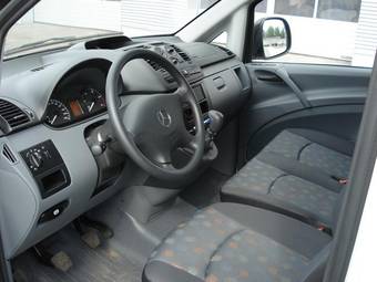 2008 Mercedes-Benz Vito Photos