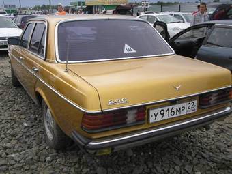 1981 Mercedes-Benz W201 Photos