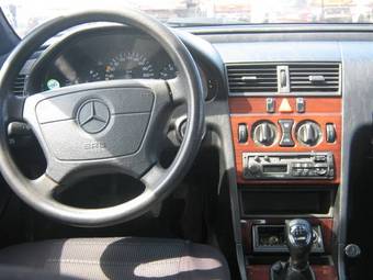 1995 Mercedes-Benz W203 Pics