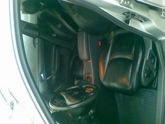 2000 Mercedes-Benz W203 Pictures