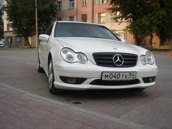 2002 Mercedes-Benz W203 Photos