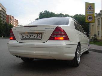 2002 Mercedes-Benz W203 Pictures
