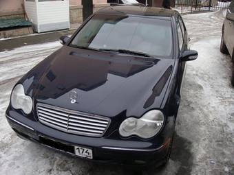 2004 Mercedes-Benz W203 Photos