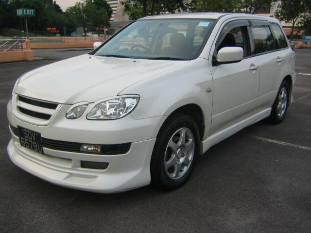 2000 Mitsubishi Airtrek