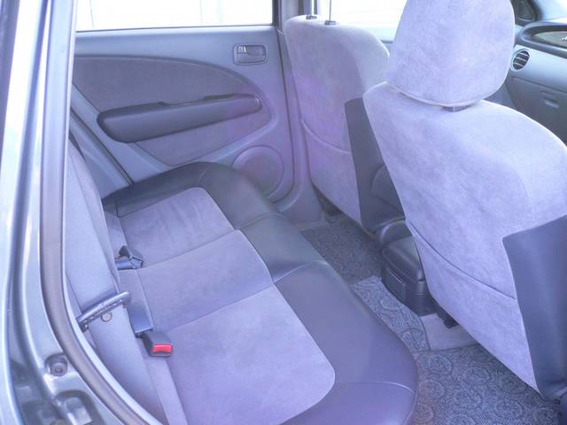 2001 Mitsubishi Airtrek