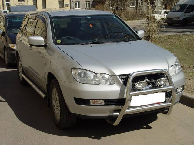 2001 Mitsubishi Airtrek