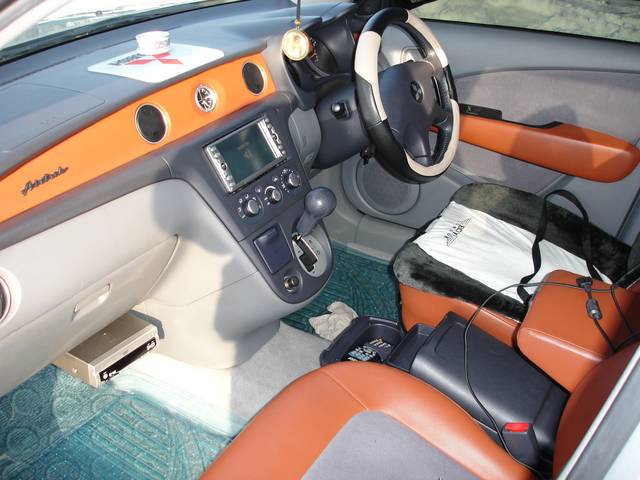 2001 Mitsubishi Airtrek