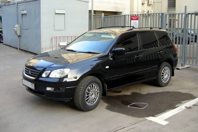 2001 Mitsubishi Airtrek