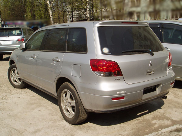 2001 Mitsubishi Airtrek