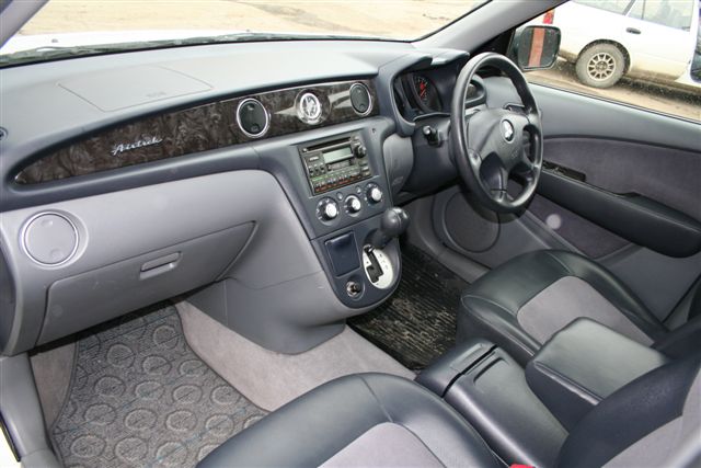 2001 Mitsubishi Airtrek