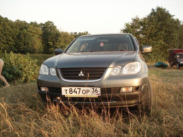 2001 Mitsubishi Airtrek