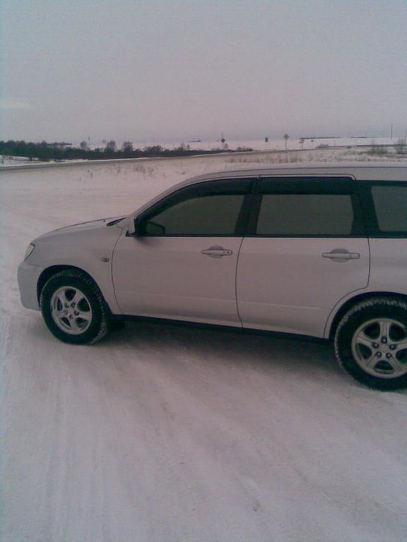 2001 Mitsubishi Airtrek