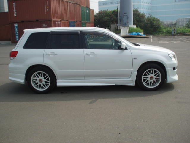 2001 Mitsubishi Airtrek
