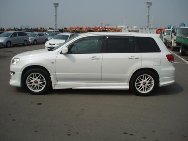 2001 Mitsubishi Airtrek