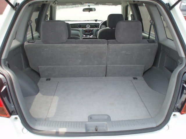 2001 Mitsubishi Airtrek