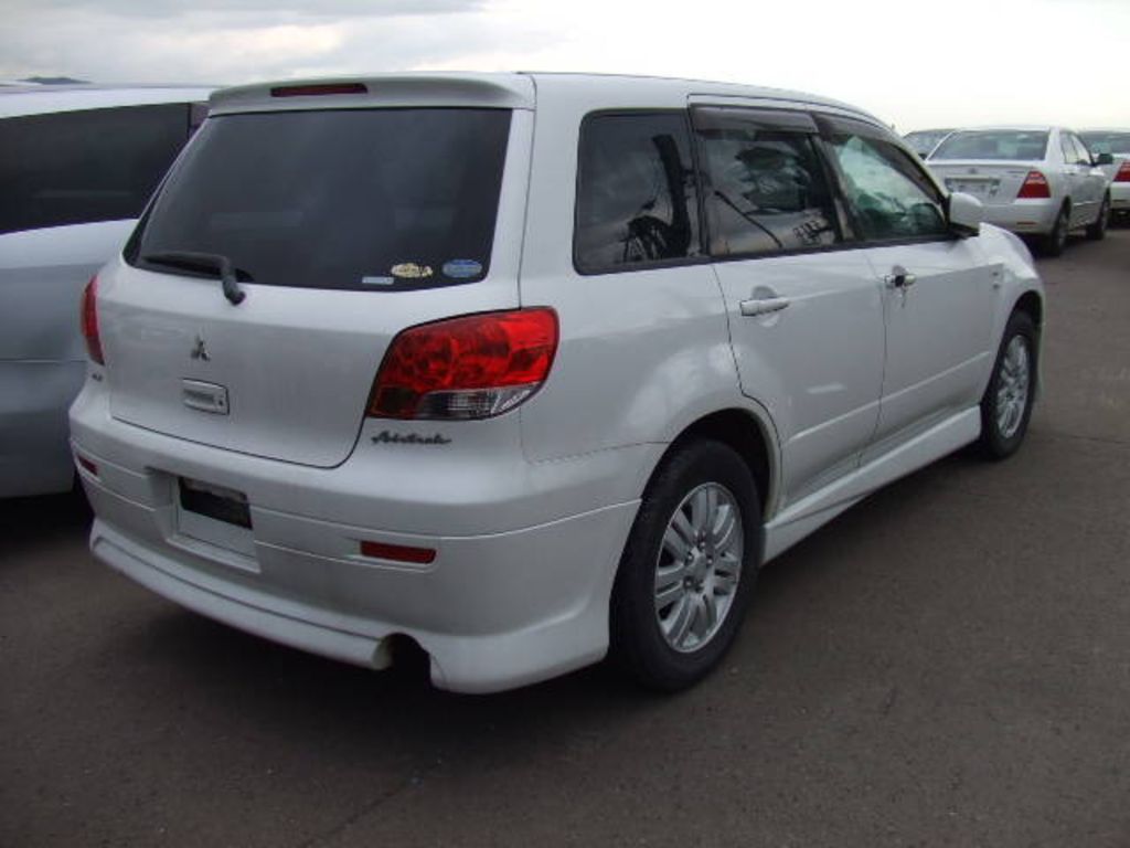 2001 Mitsubishi Airtrek