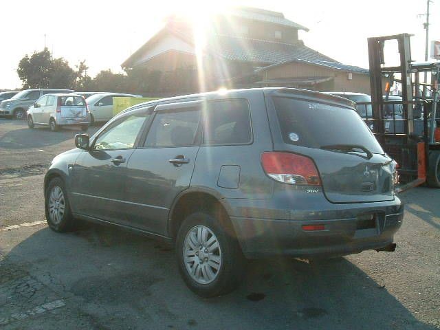 2001 Mitsubishi Airtrek