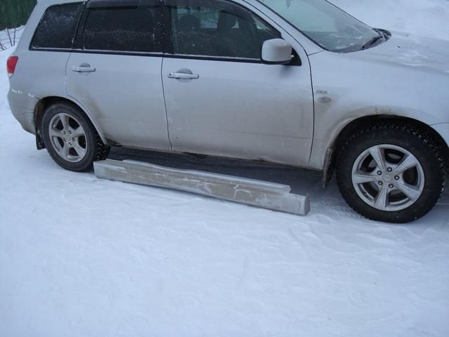 2001 Mitsubishi Airtrek