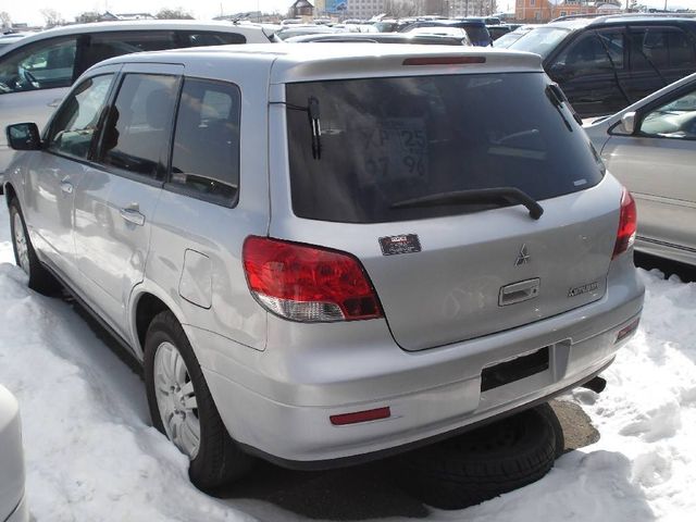 2001 Mitsubishi Airtrek