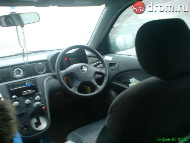 2001 Mitsubishi Airtrek