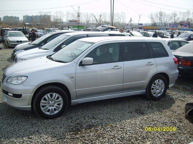 2001 Mitsubishi Airtrek