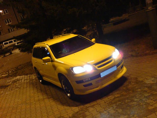 2001 Mitsubishi Airtrek
