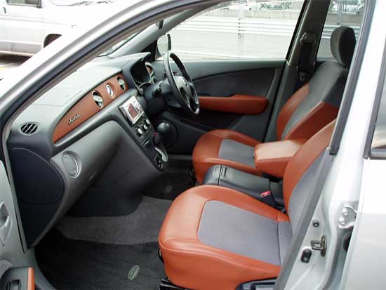 2001 Mitsubishi Airtrek Pictures