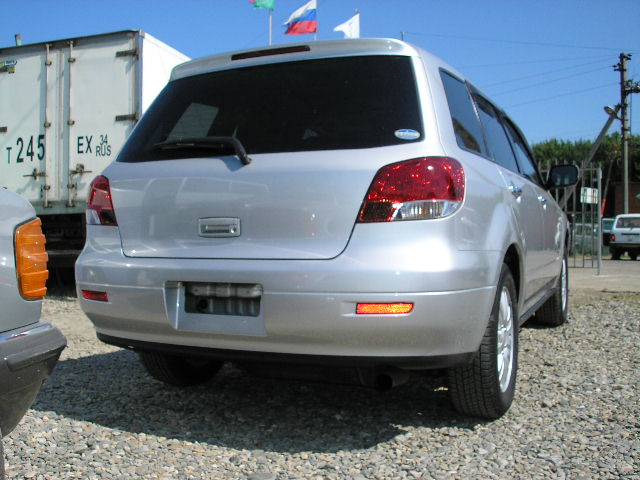 2001 Mitsubishi Airtrek Photos