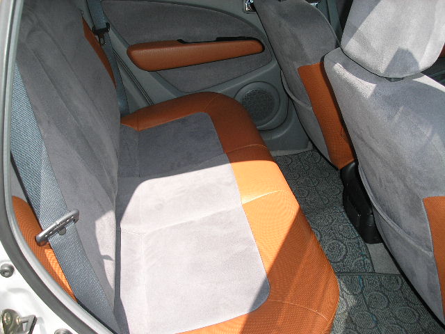 2001 Mitsubishi Airtrek Pictures