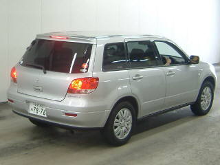 2001 Mitsubishi Airtrek Photos