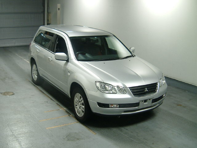 2001 Mitsubishi Airtrek Pics