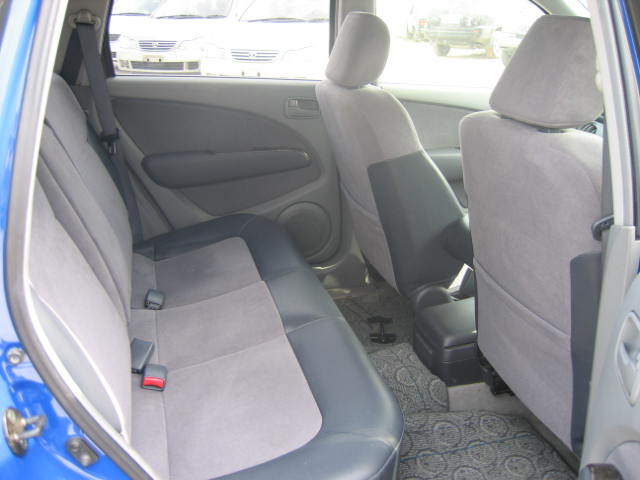 2001 Mitsubishi Airtrek Pictures