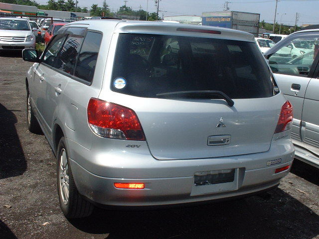 2001 Mitsubishi Airtrek Photos