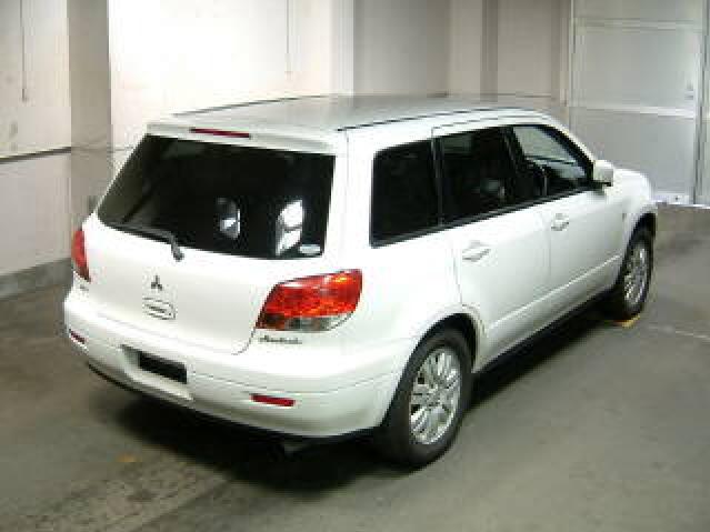 2001 Mitsubishi Airtrek Pictures