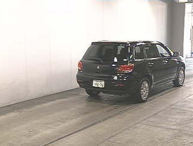 2001 Mitsubishi Airtrek Images