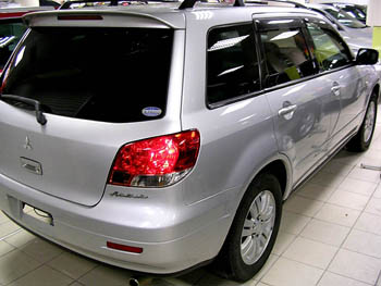 2001 Mitsubishi Airtrek Photos